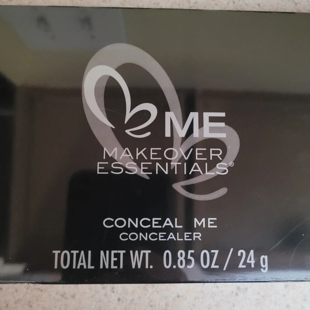 Makeover Essentials B Me Conceal Me Concealer Set 8 Colors Foundation Concealer - Picture 5 of 8